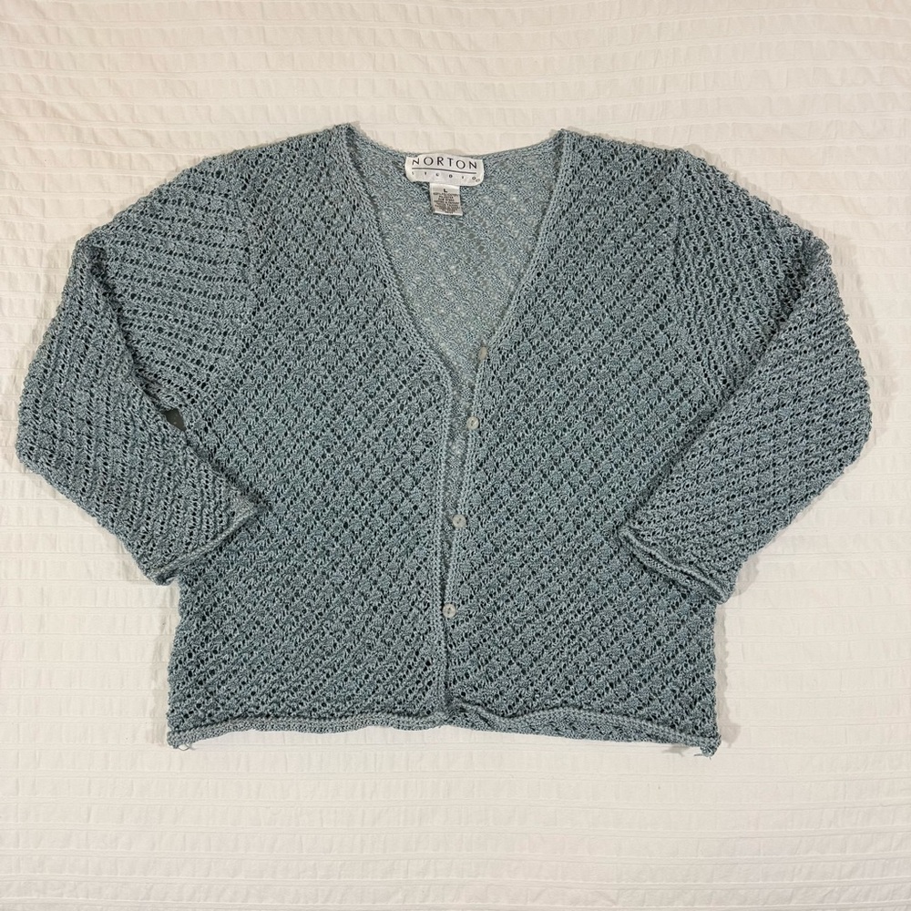 Vintage Women's Blue Knit Sweater
